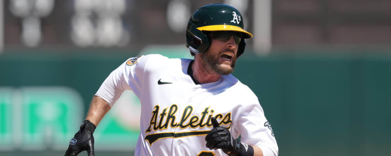 One-time All-Star Jed Lowrie announces retirement
