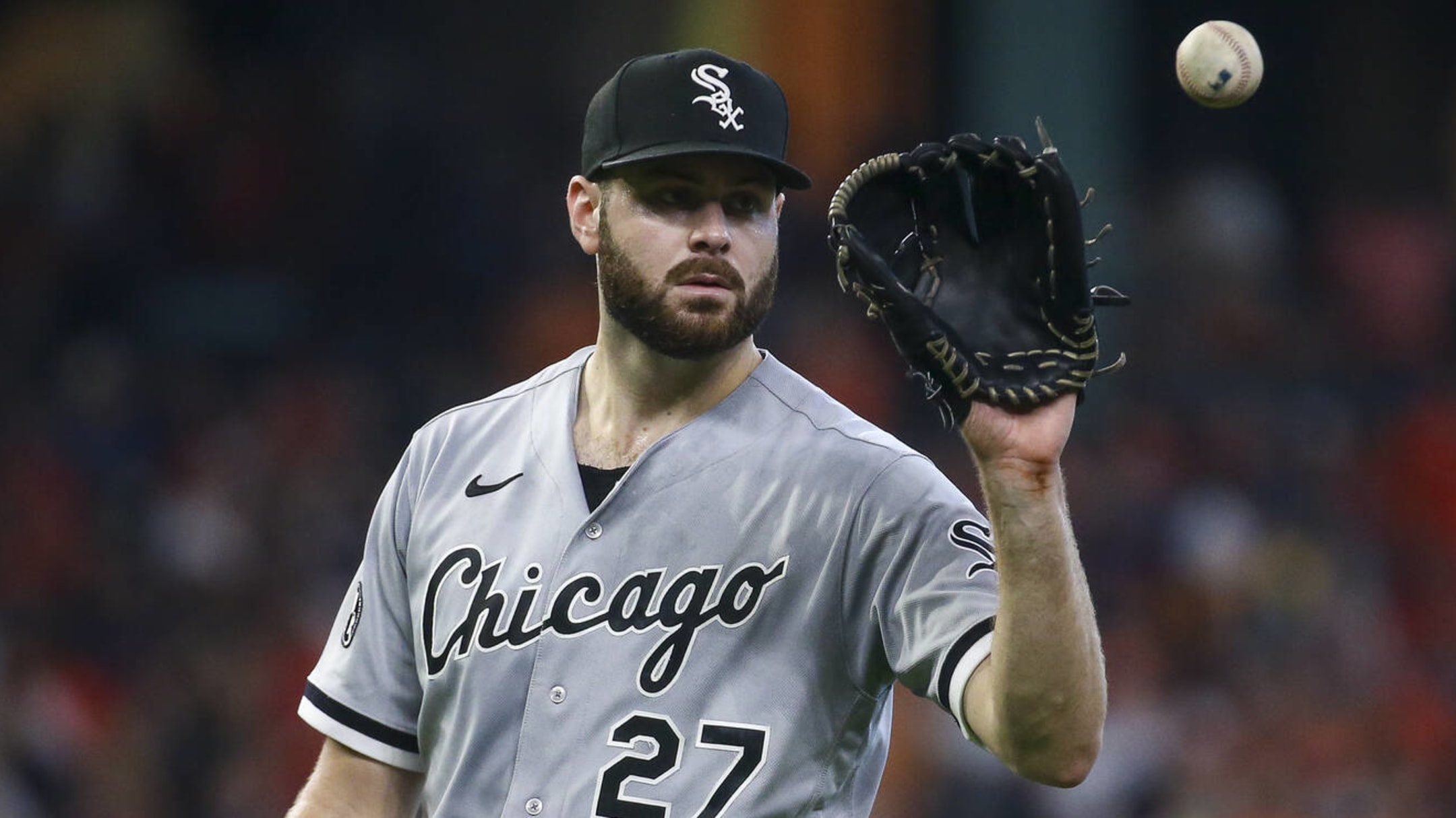 Lucas Giolito, White Sox agree to a 2022 contract