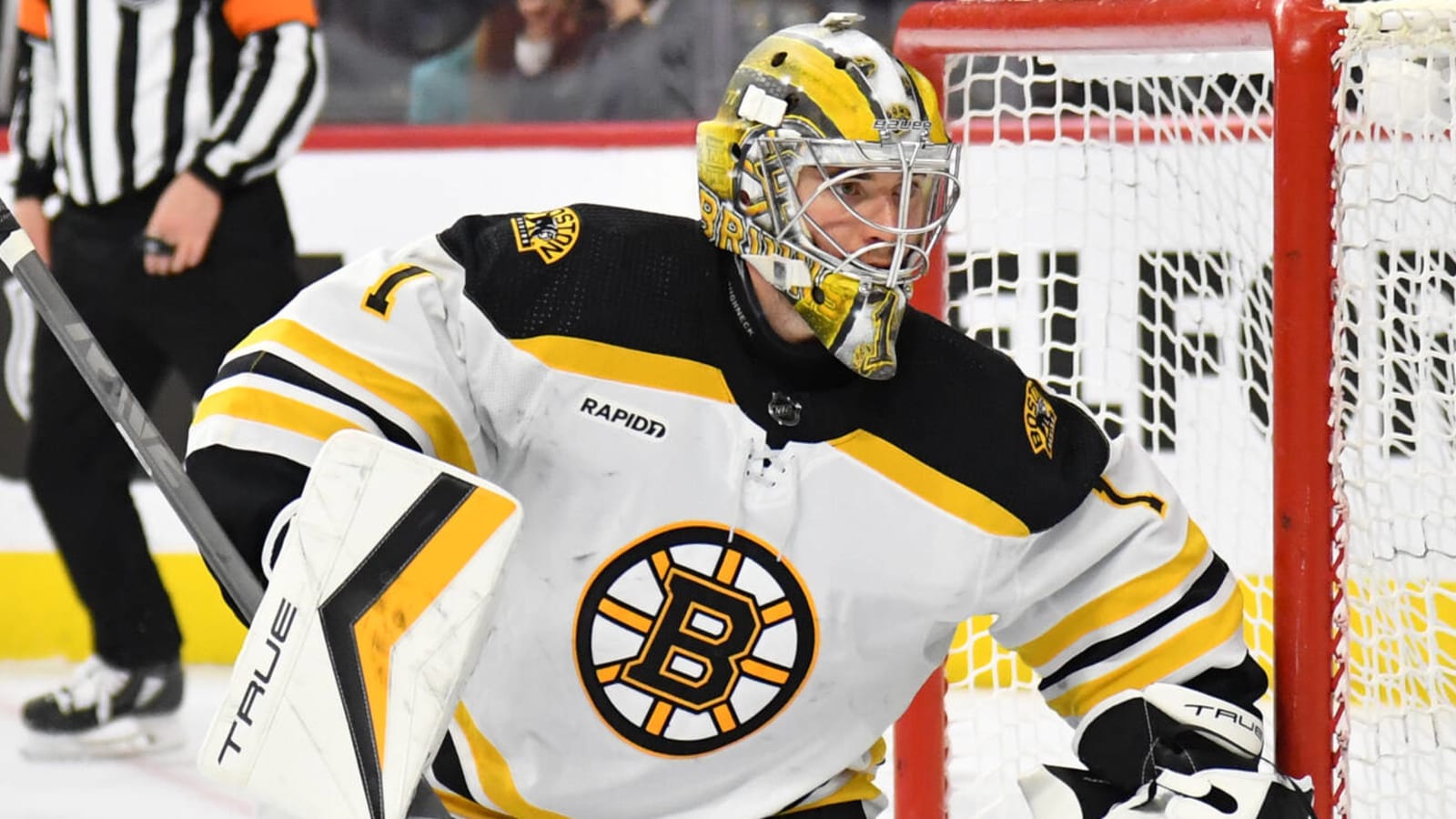 Bruins drop Linus Ullmark, Jeremy Swayman to start Game 7 in goal