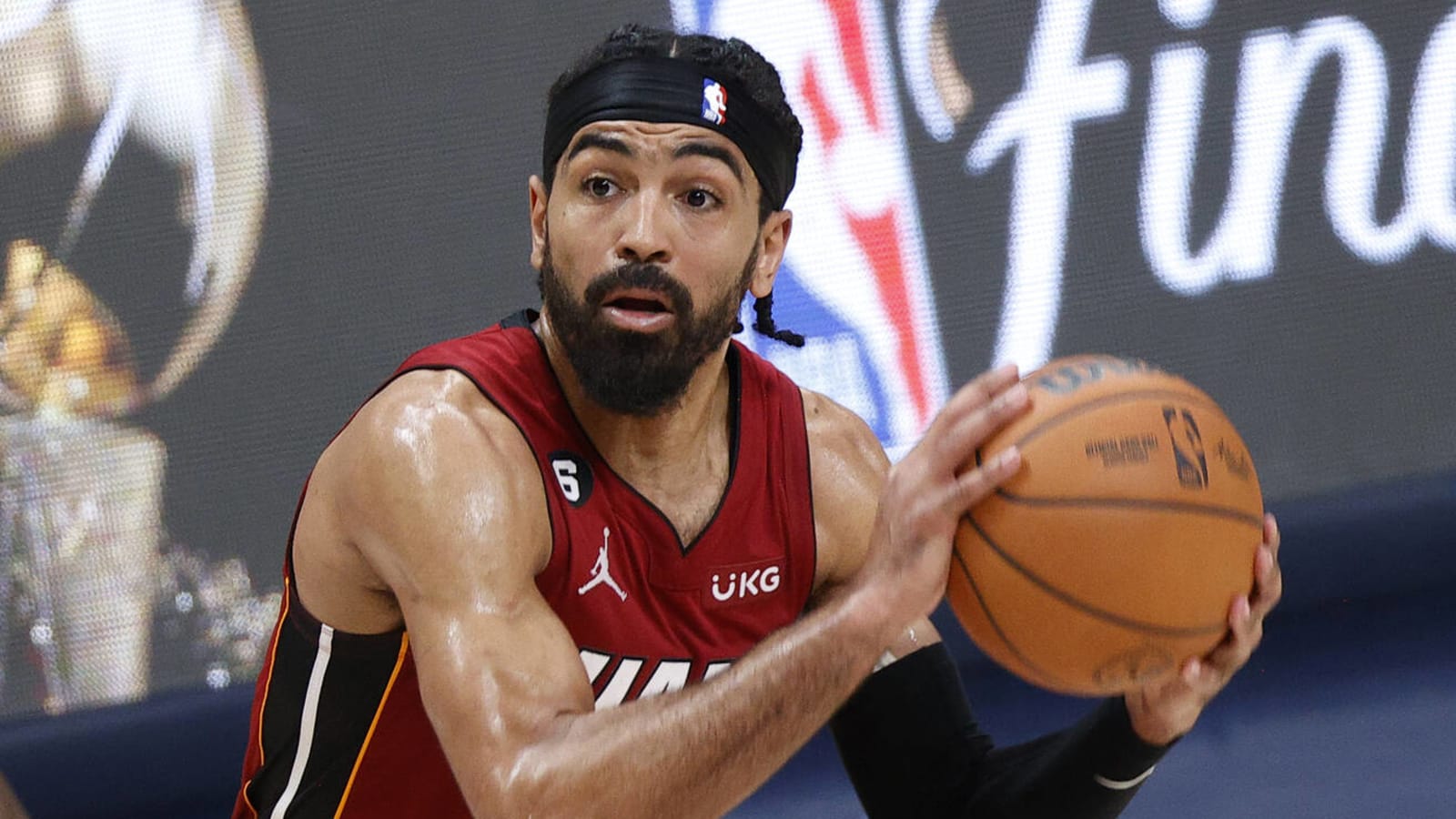 Heat playoff hero gives Lakers upgrade at point guard Yardbarker