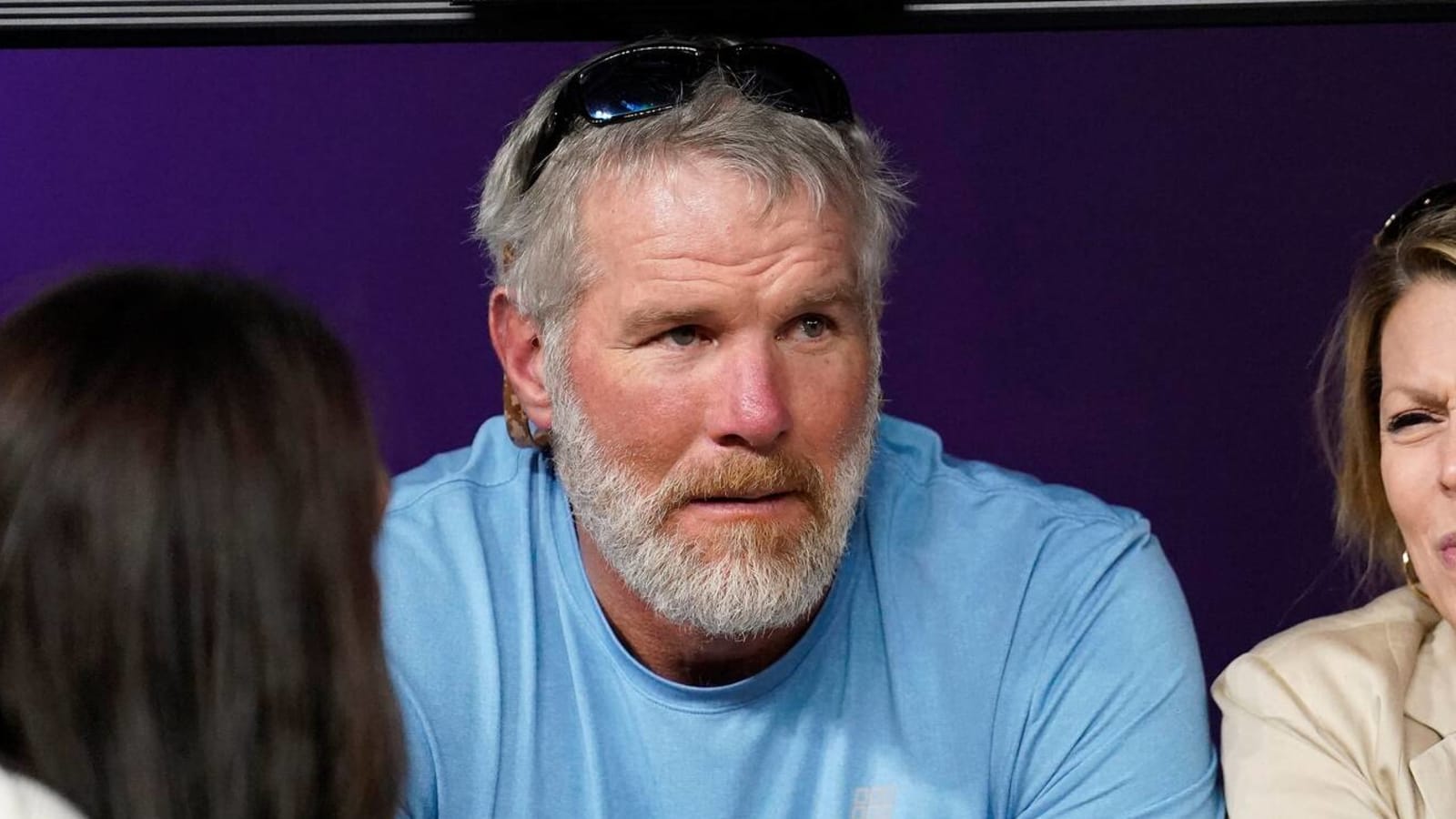 Texts suggest Favre was central figure in welfare scheme