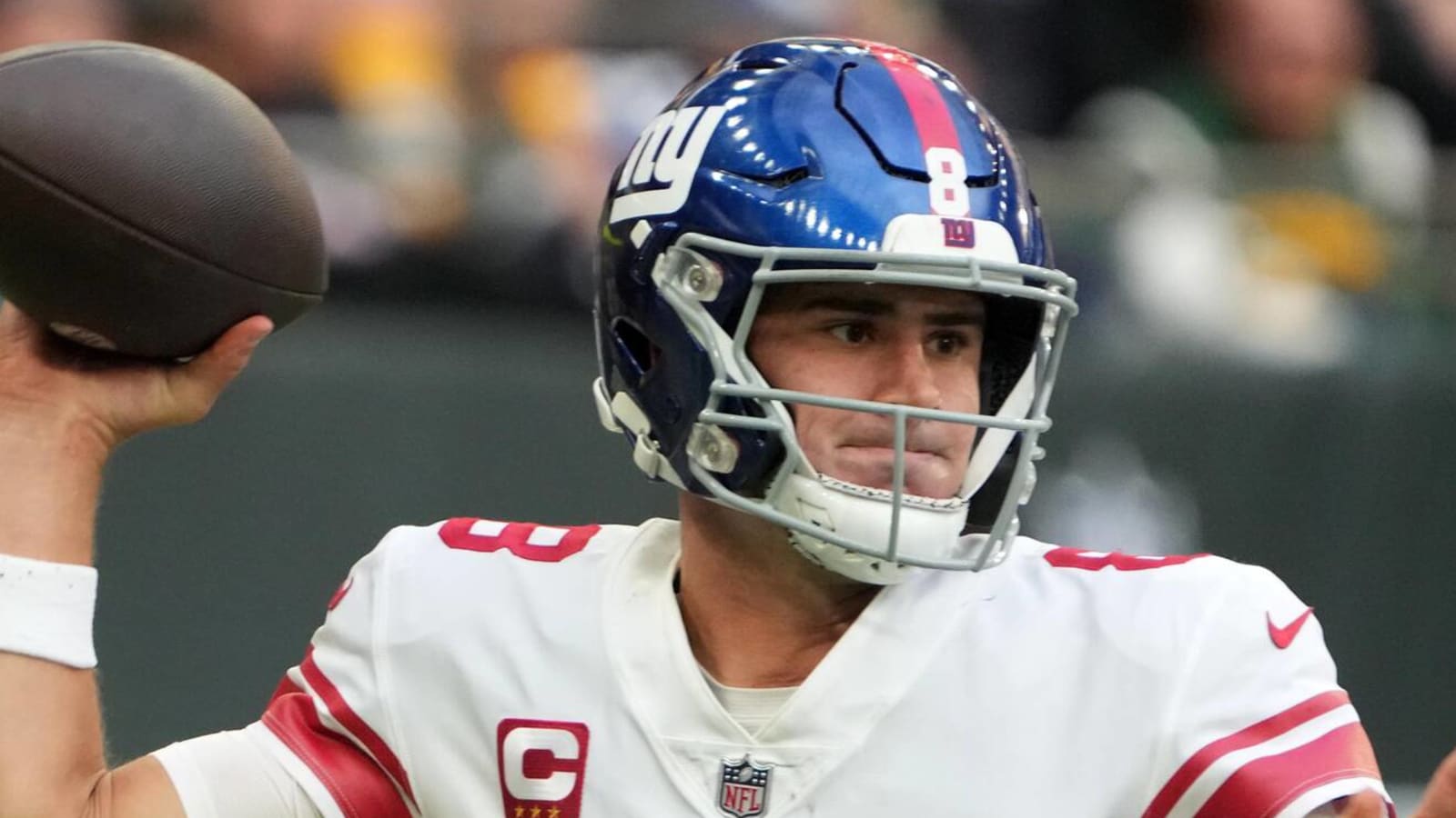 Daniel Jones played through injury in 4thquarter comeback Yardbarker