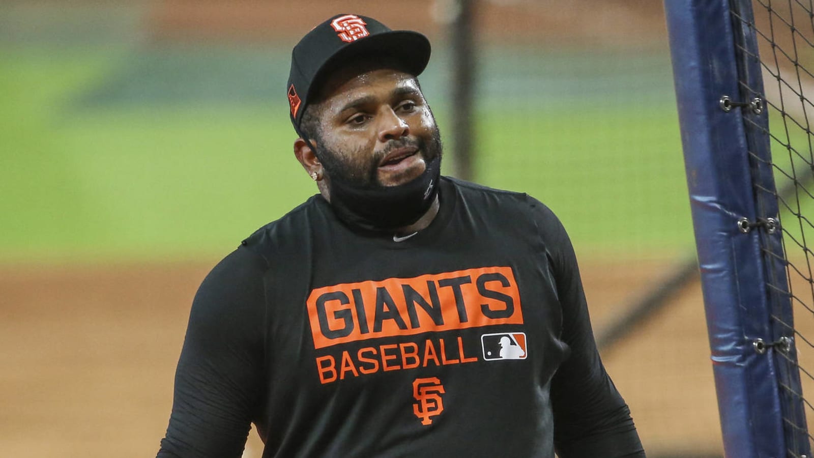 Braves activate Pablo Sandoval for bench role in postseason