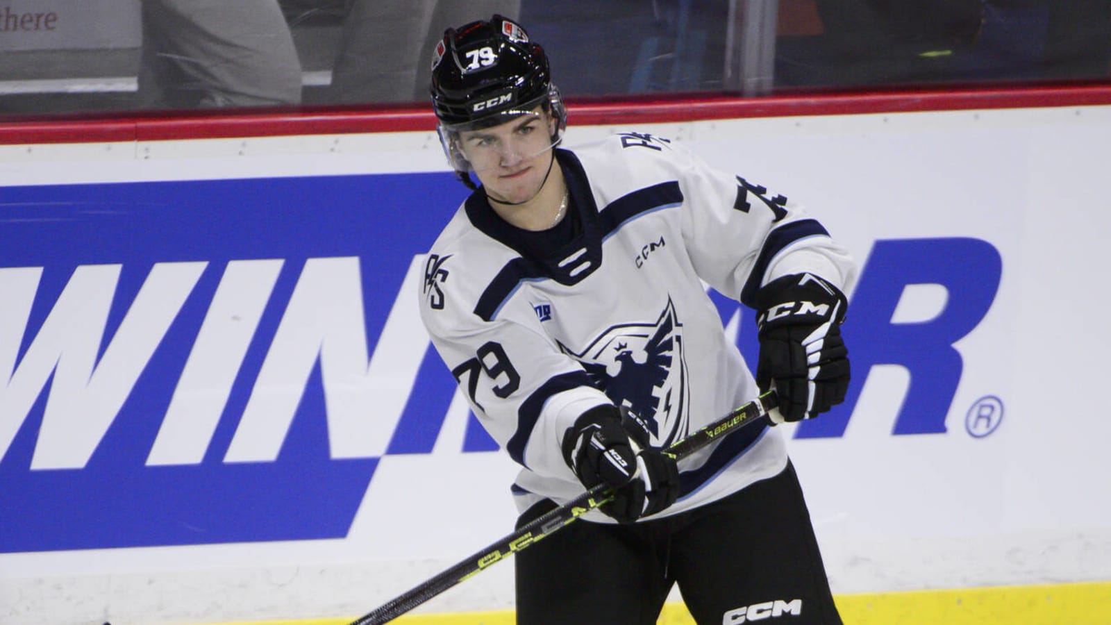 Lightning sign young forward to entry-level contract