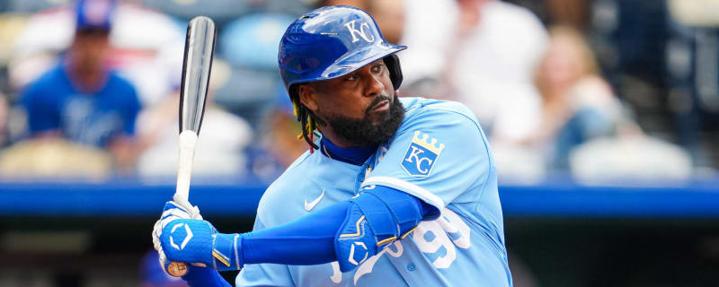 Royals acquire pitcher from Phillies, designate Franmil Reyes for
