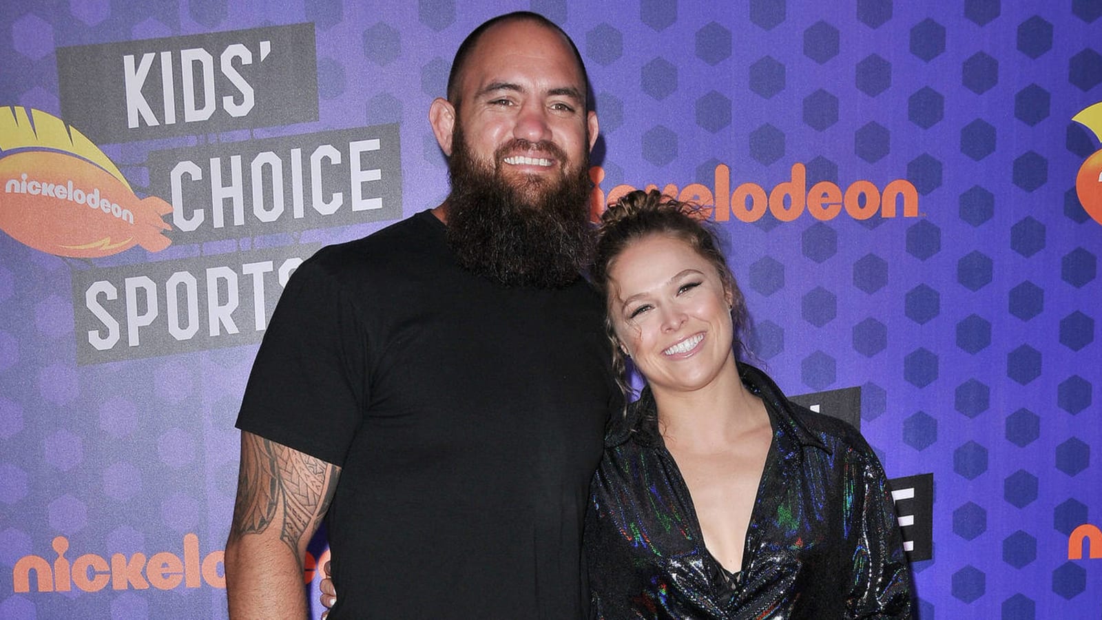 Ronda Rousey Welcomes Daughter With Husband Travis Browne Yardbarker 