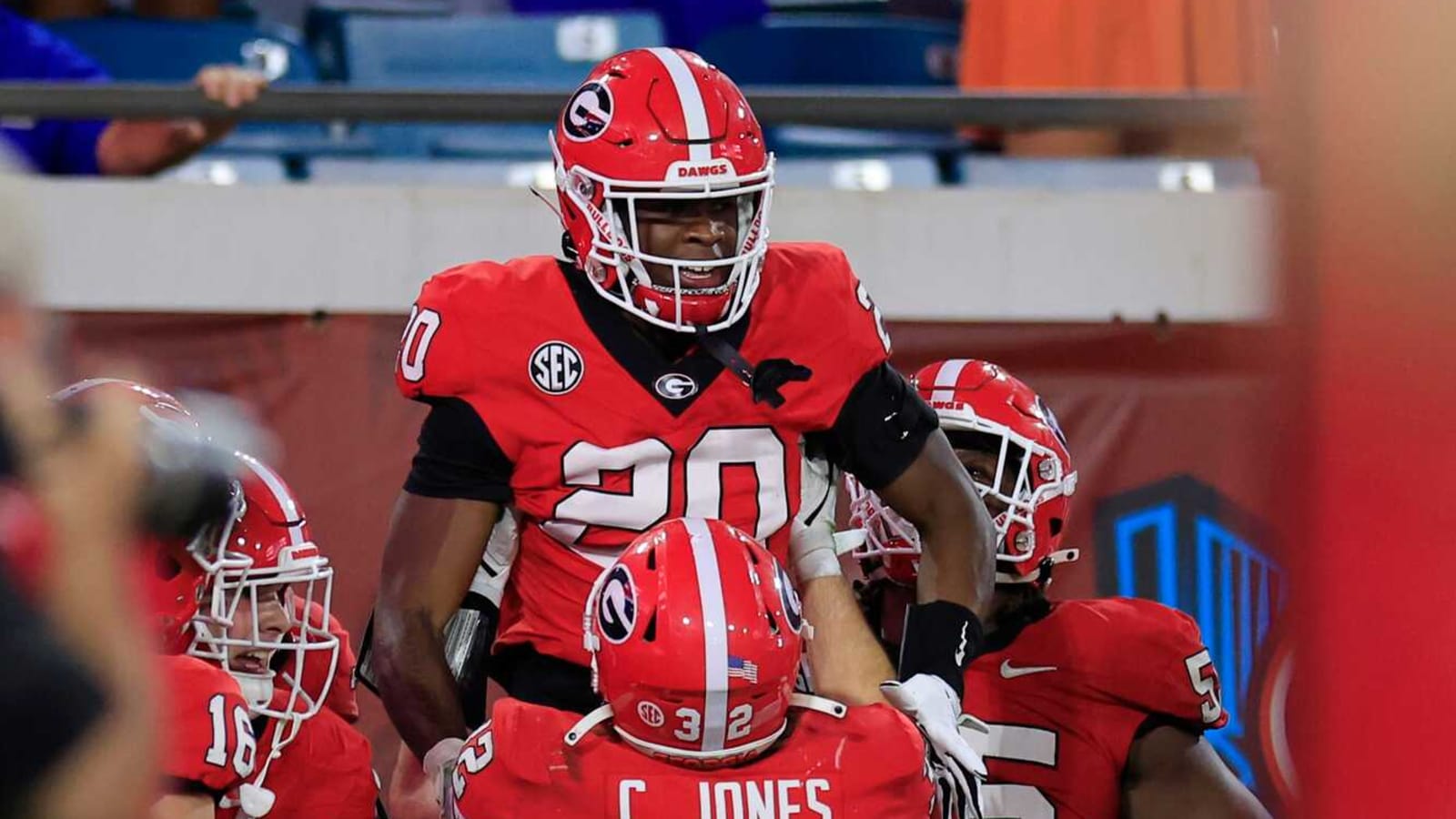 Georgia Bulldogs true freshman RB Dwight Phillips scores TD on 1st career rush vs Florida
