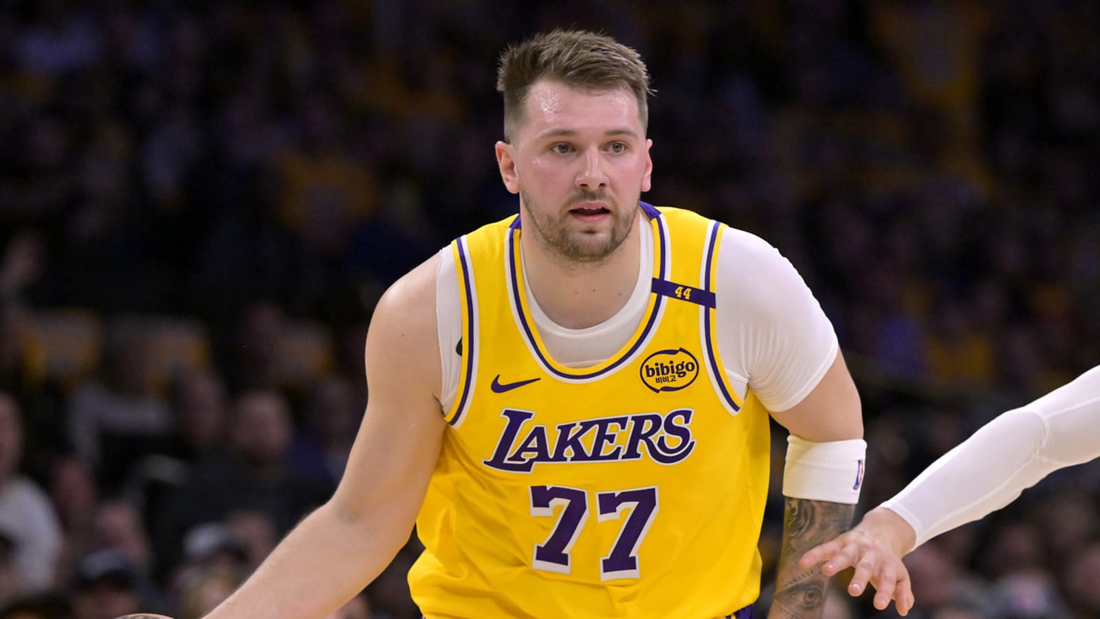 Watch: Luka Doncic scores his first points as a Laker