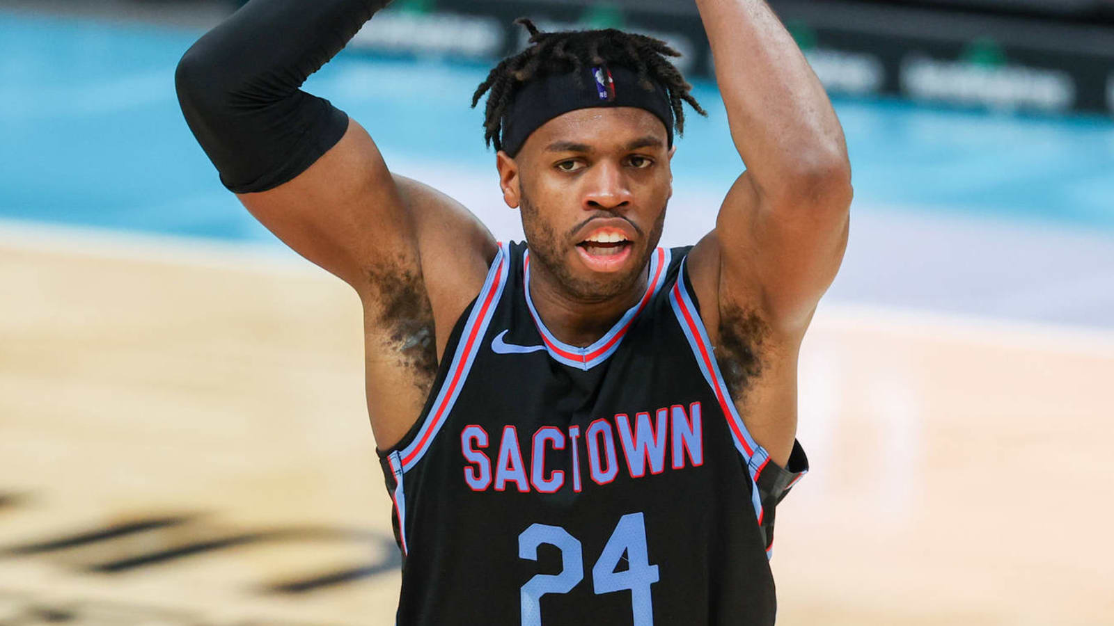 Report: Lakers getting more aggressive in Hield pursuit