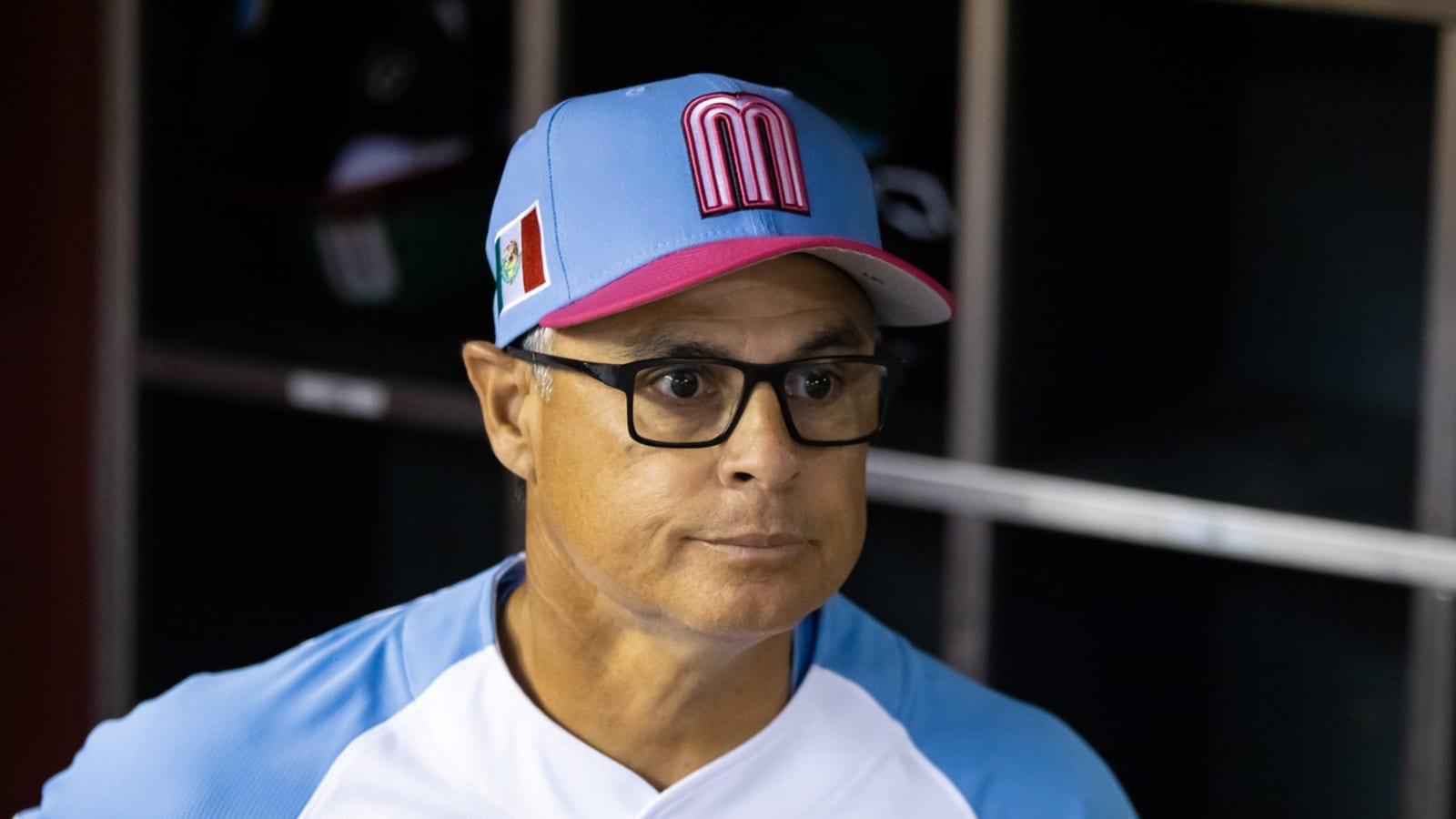 Astros find replacement for long-time third base coach