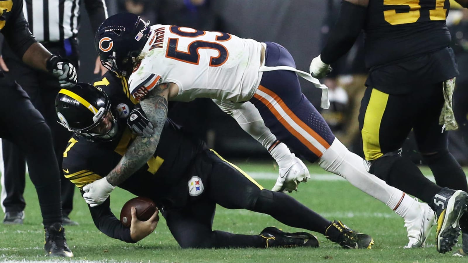 NFL 'fully backs' taunting penalty on Cassius Marsh