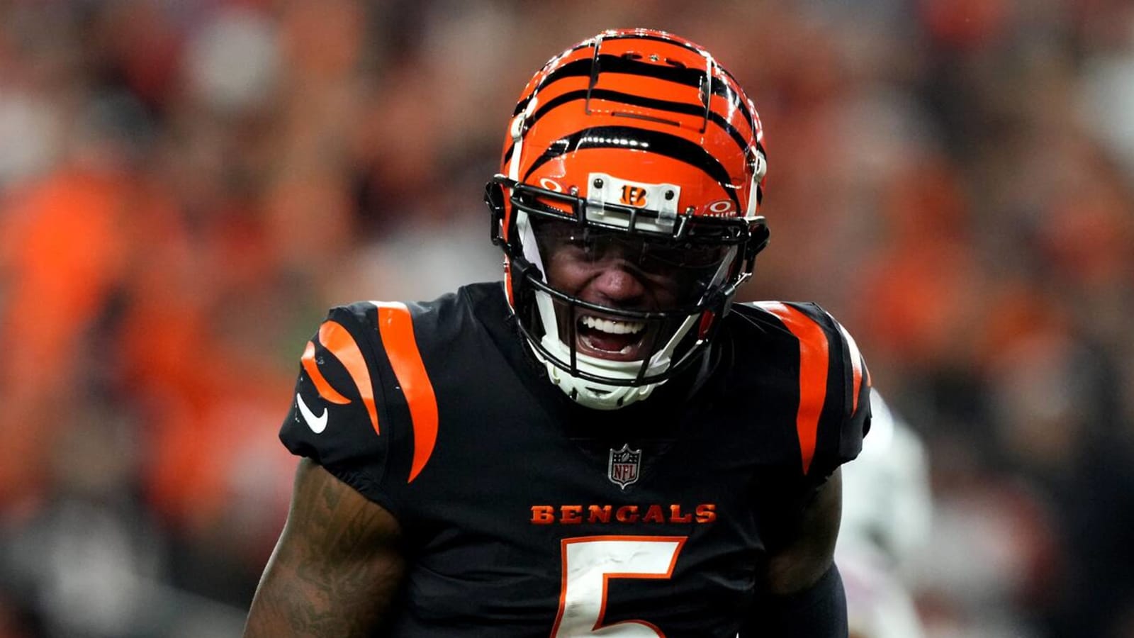 Watch: Bengals' Higgins makes unreal TD to tie game