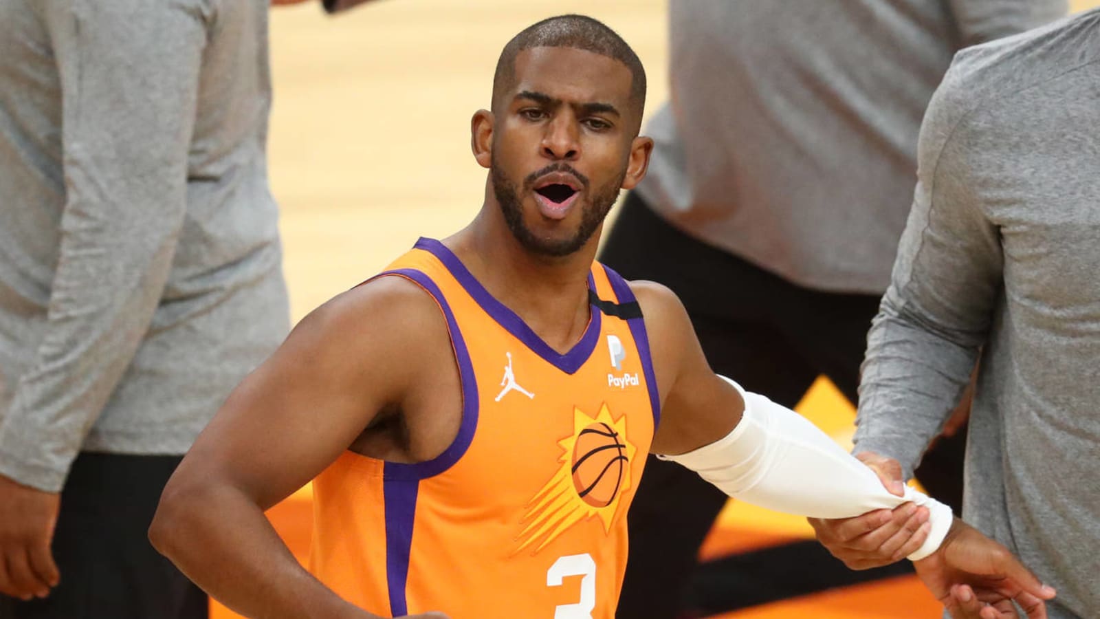 Report: Chris Paul tests positive for COVID-19