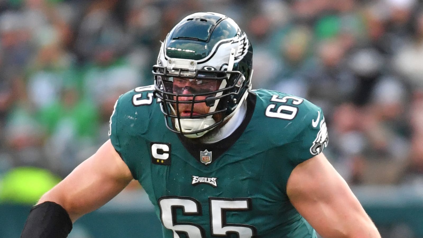 Eagles Pro Bowl lineman addresses playing future