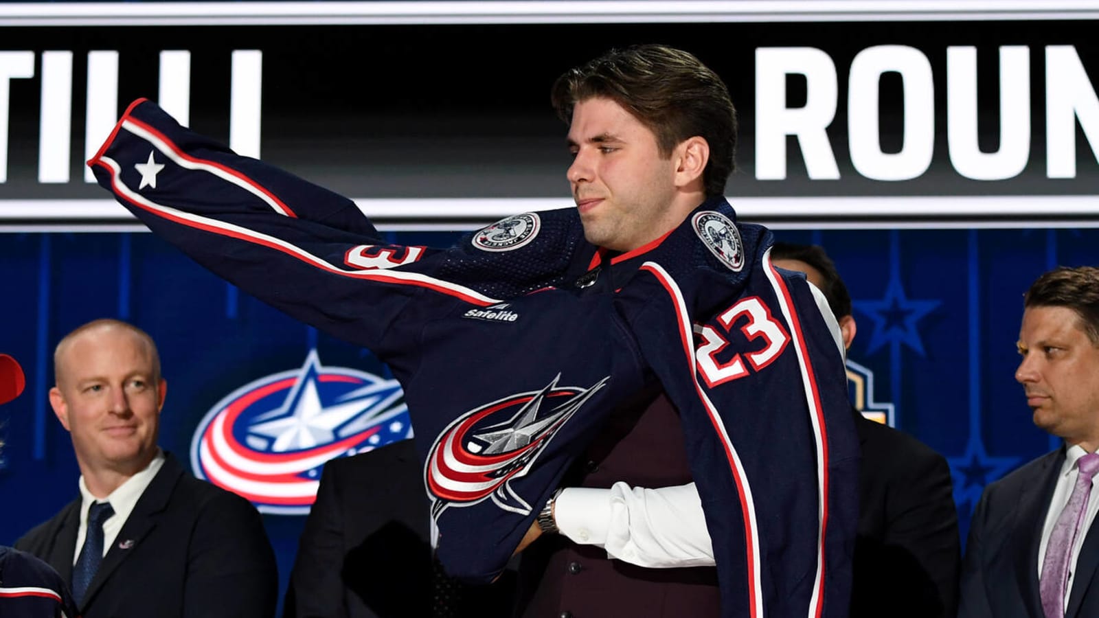 Blue Jackets sign No. 3 overall pick