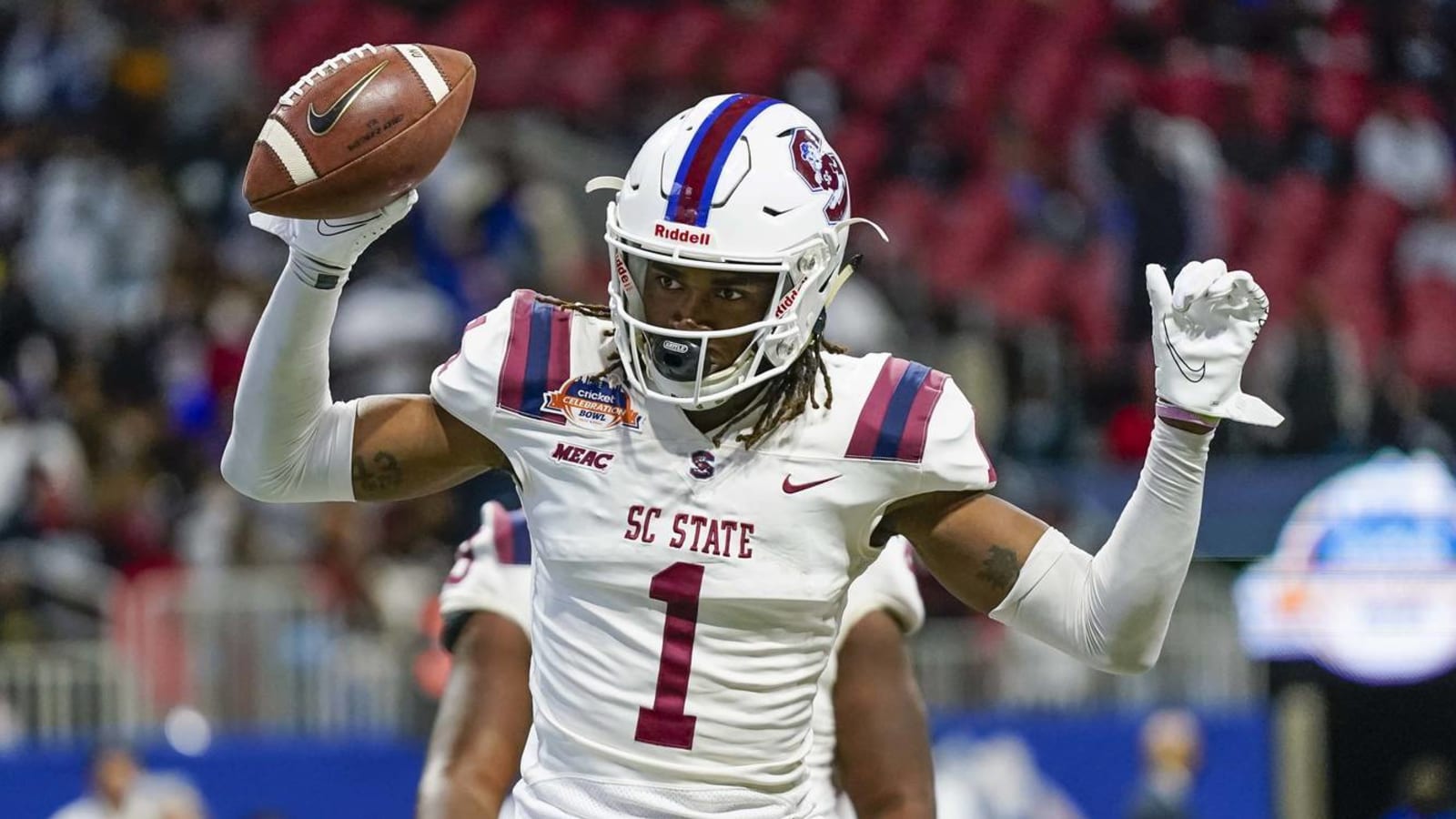 SC State WR does Deion Sanders dance in front of Coach Prime