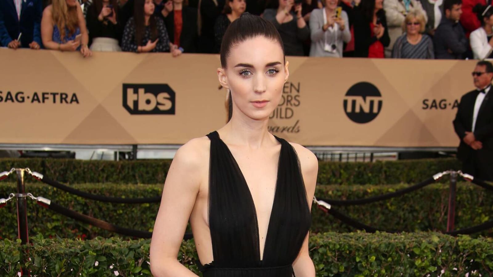 Popular Actresses Kate and Rooney Mara Are Football Royalty