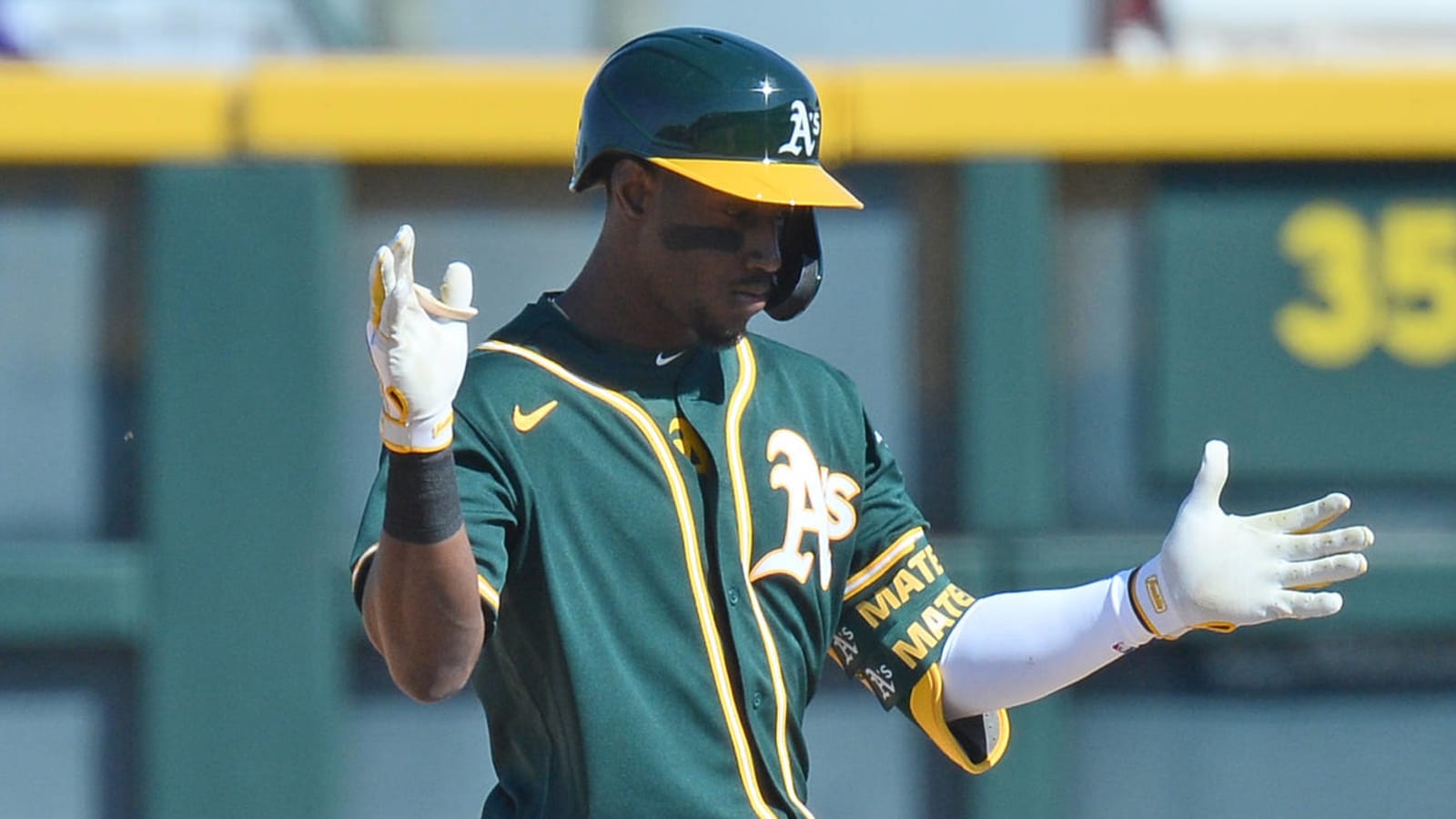 Padres to acquire Jorge Mateo from A's