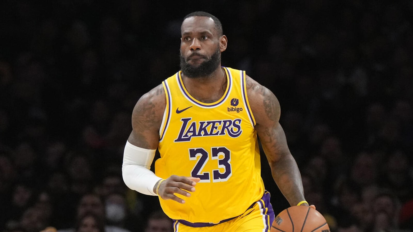 Lebron 2025 leaving lakers