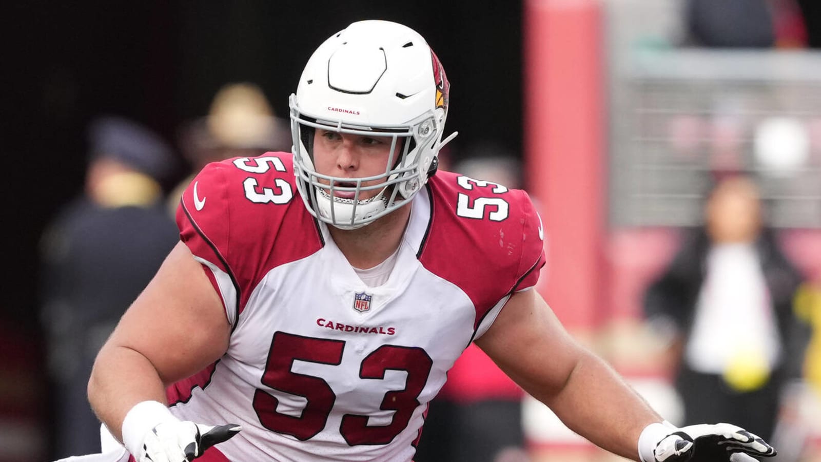 Former Cardinals center retires after blood clot surgery