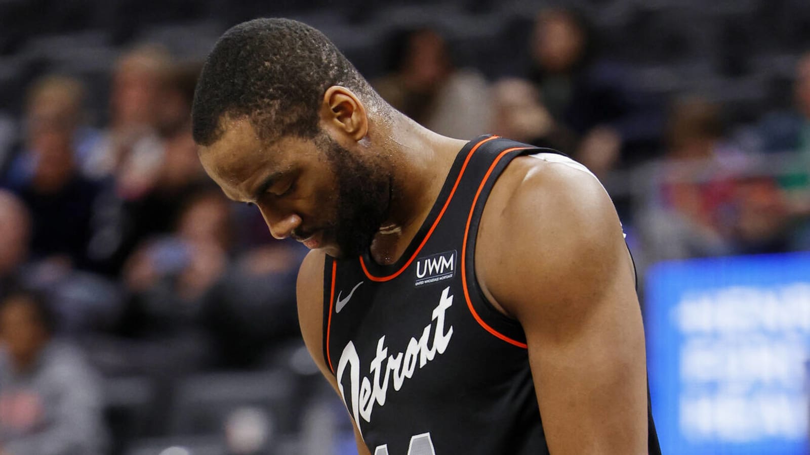 Pistons fans break out familiar chant as Detroit enters NBA infamy