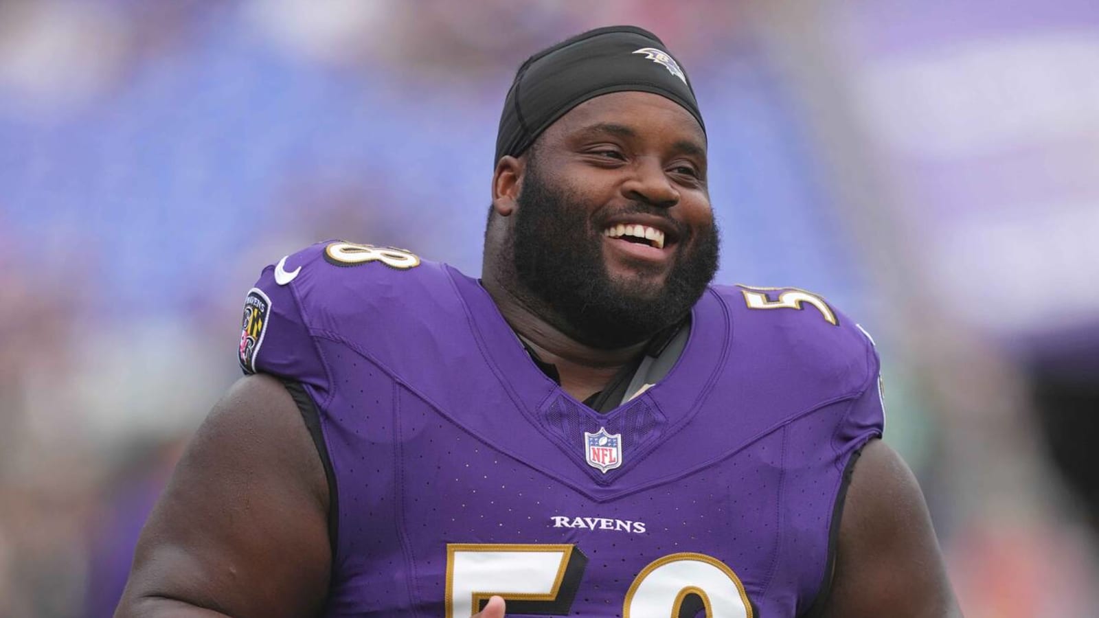 Ravens ink veteran DL to two-year extension