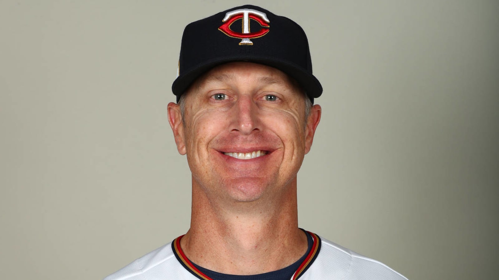 Twins bench coach Mike Bell dies at age 46