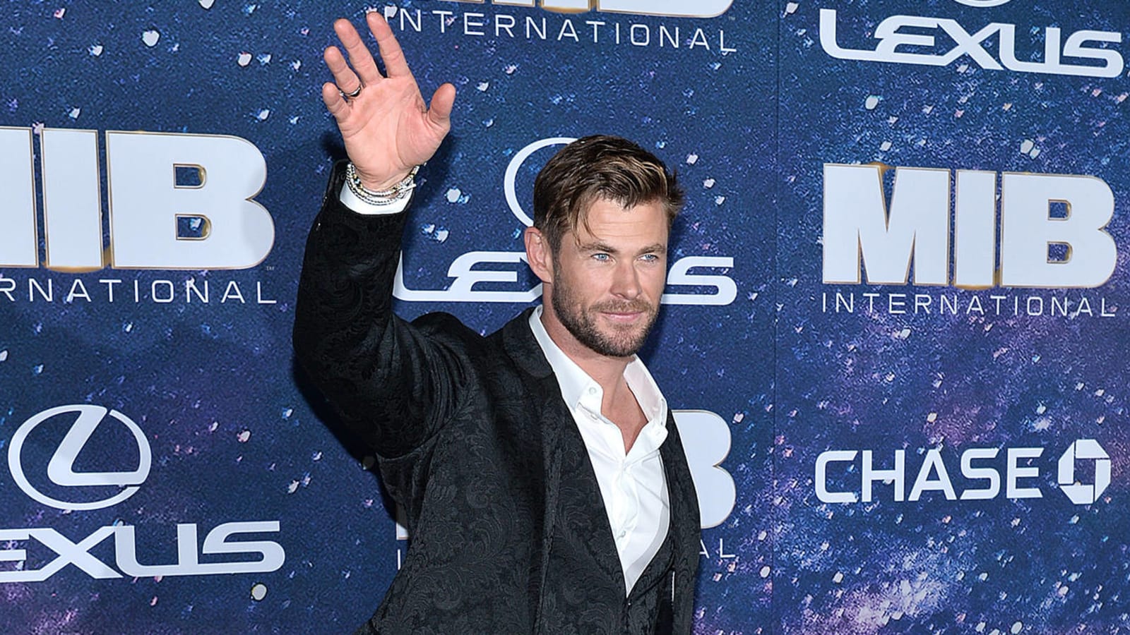 Chris Hemsworth laments 'unhealthy' body standards required for Thor