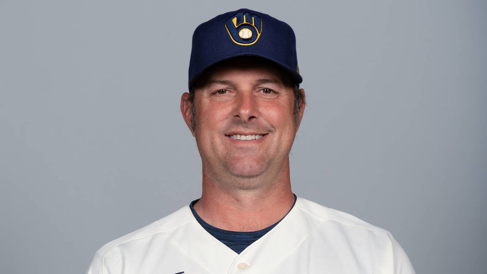 Angels hire retired pitcher as bullpen coach