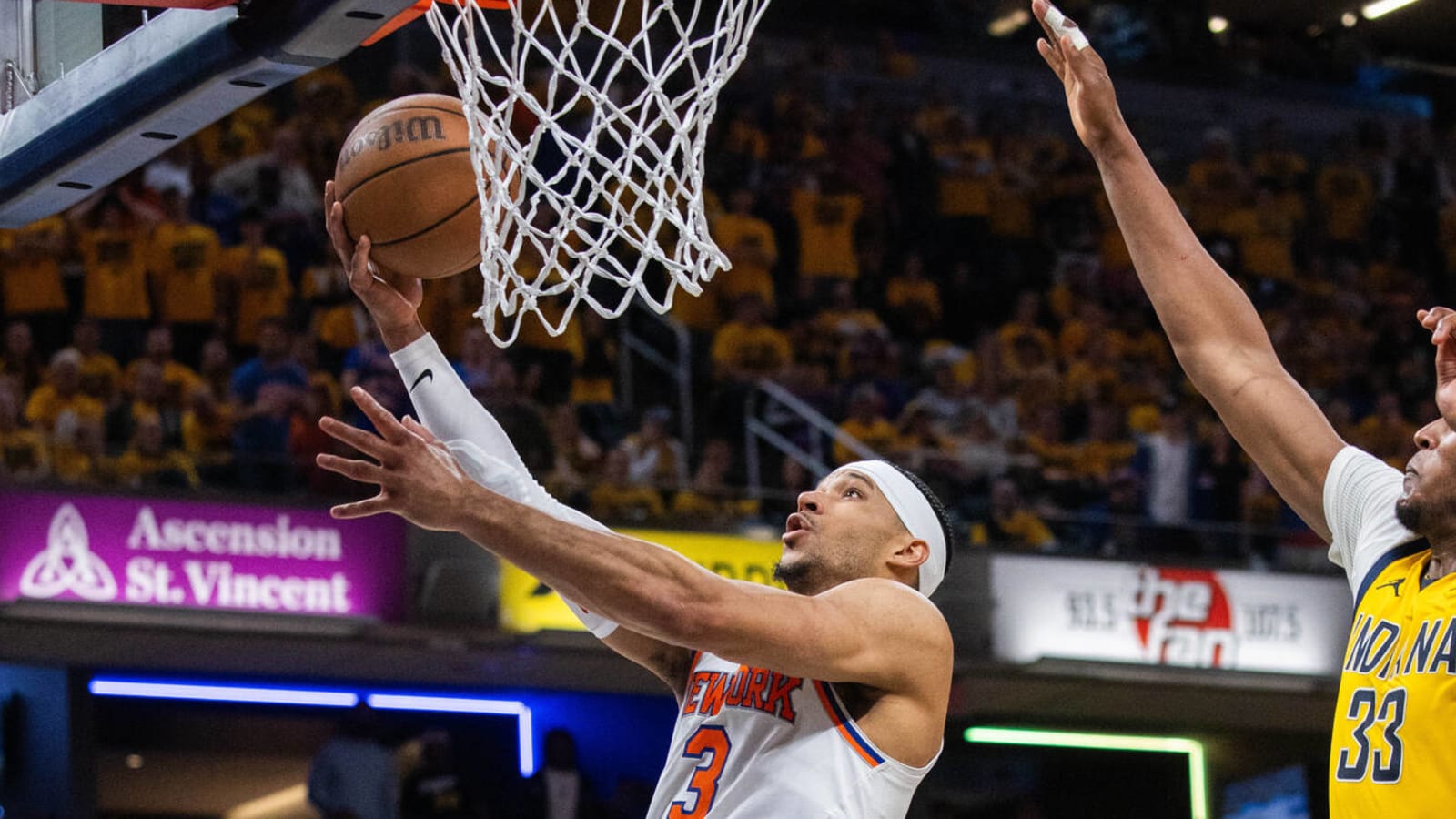 Watch: Knicks star complains about officiating in Game 3 loss