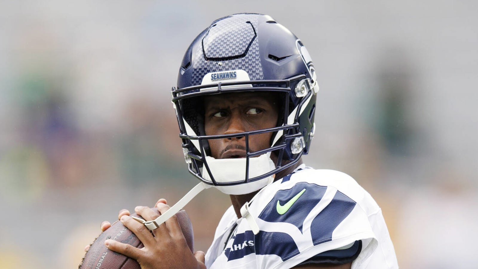 Watch: Geno Smith has hilarious reaction to Aaron Donald coming after him