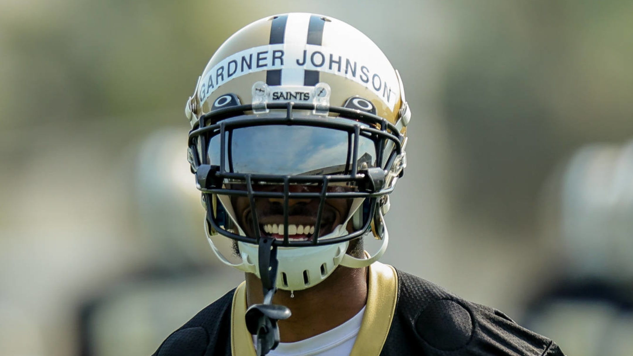 Helmet Stalker on X: Saints DB Chauncey Gardner-Johnson is using a Riddell  SpeedFlex with a BECK-EG-HD (via B.A. Masks), clear Oakley visor and a  Riddell hardcup chinstrap paired with the Cam-Loc system;