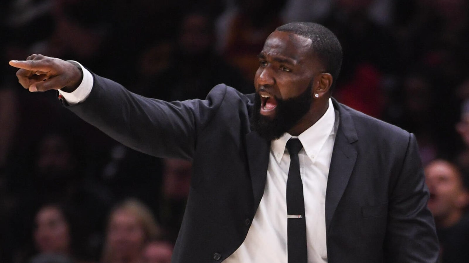 Kendrick Perkins Gets Caught Trying To Eavesdrop Into Rob Pelinka And Bob Myers&#39; Conversation