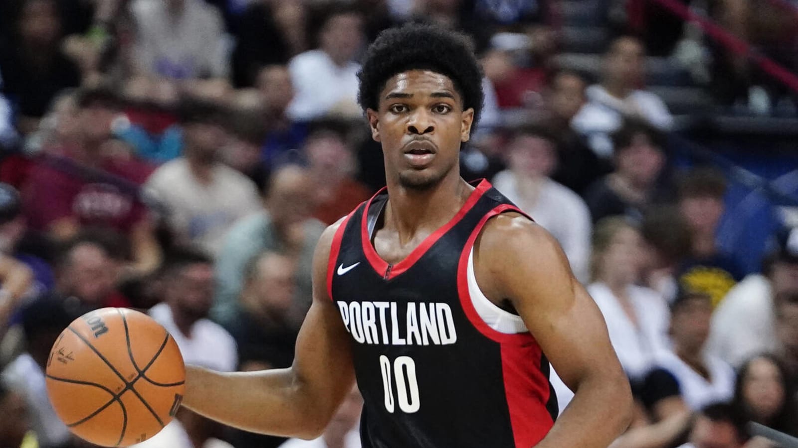 Scoot Henderson exits Trail Blazers debut with shoulder injury