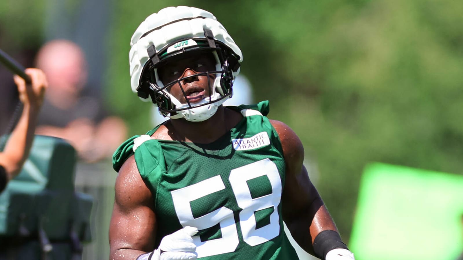 Back Delays Comeback for Jets' Veteran Defensive End