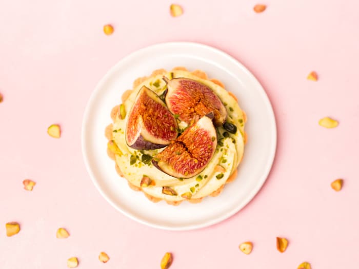 Goat cheese and pistachio tart