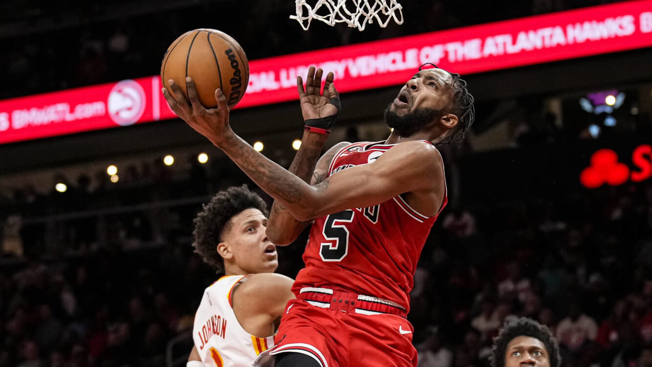 Derrick Jones Jr. Plans On Picking Up His Player Option With the Chicago  Bulls - On Tap Sports Net