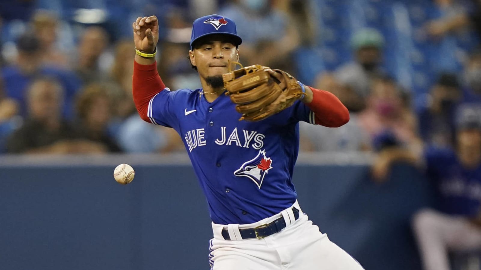 Blue Jays place infielder Santiago Espinal on IL