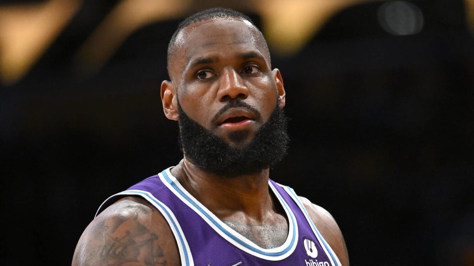 LeBron James reiterates commitment to Lakers