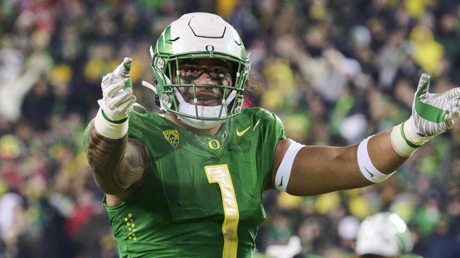 Oregon star LB Noah Sewell declares for NFL Draft