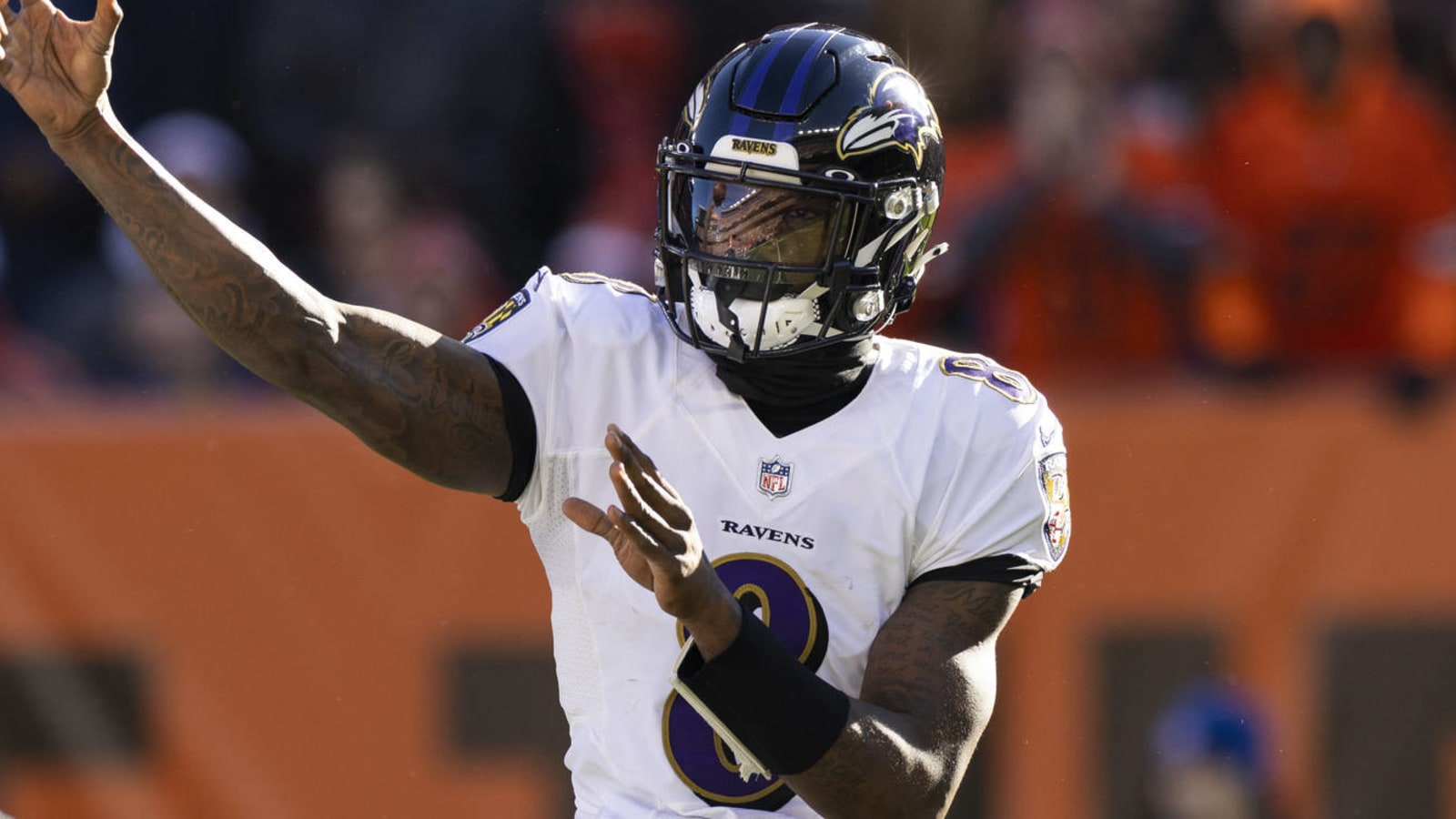 Lamar Jackson carted off with ankle injury vs. Browns