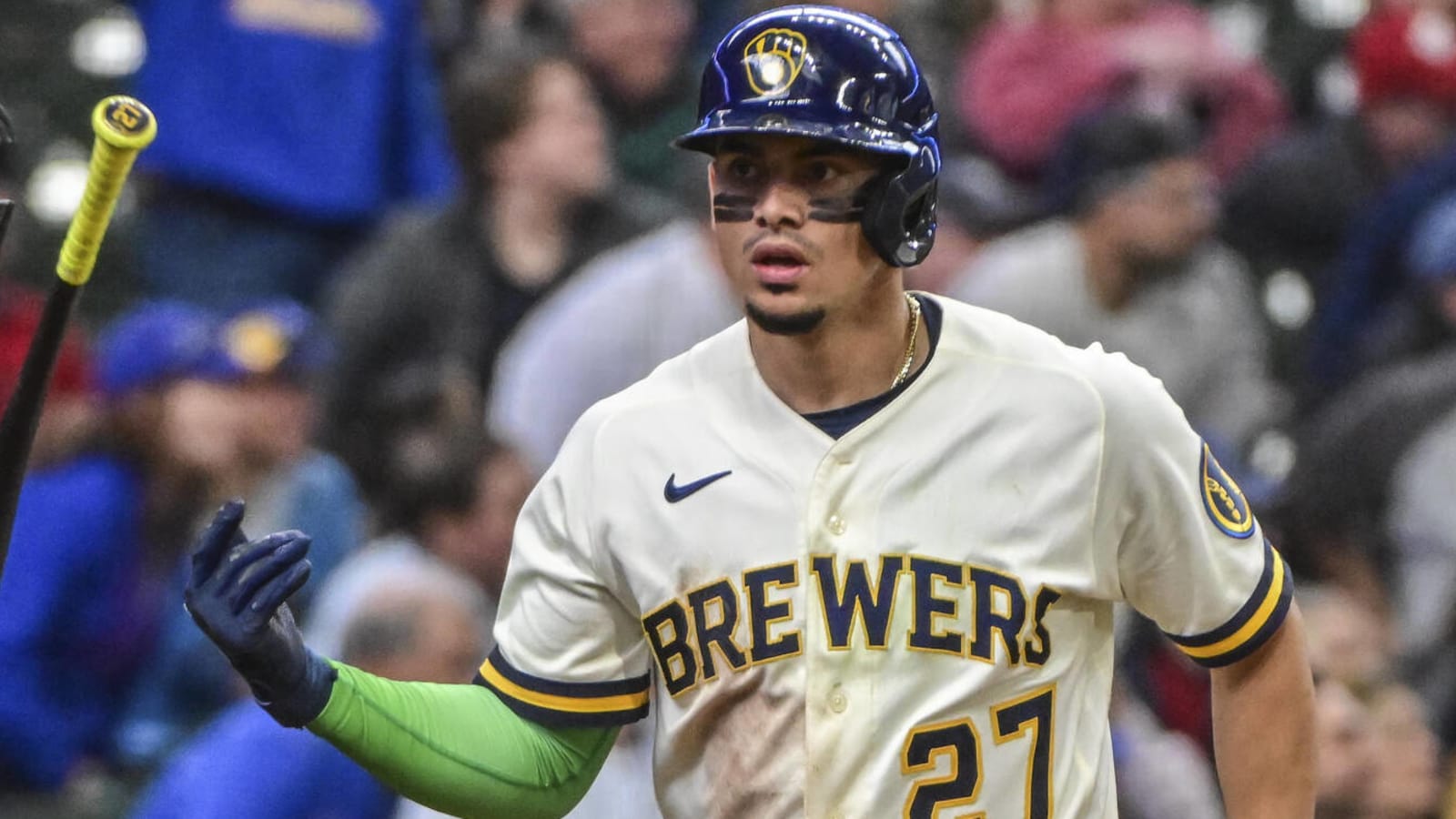 Brewers SS Willy Adames leaves game with right ankle sprain