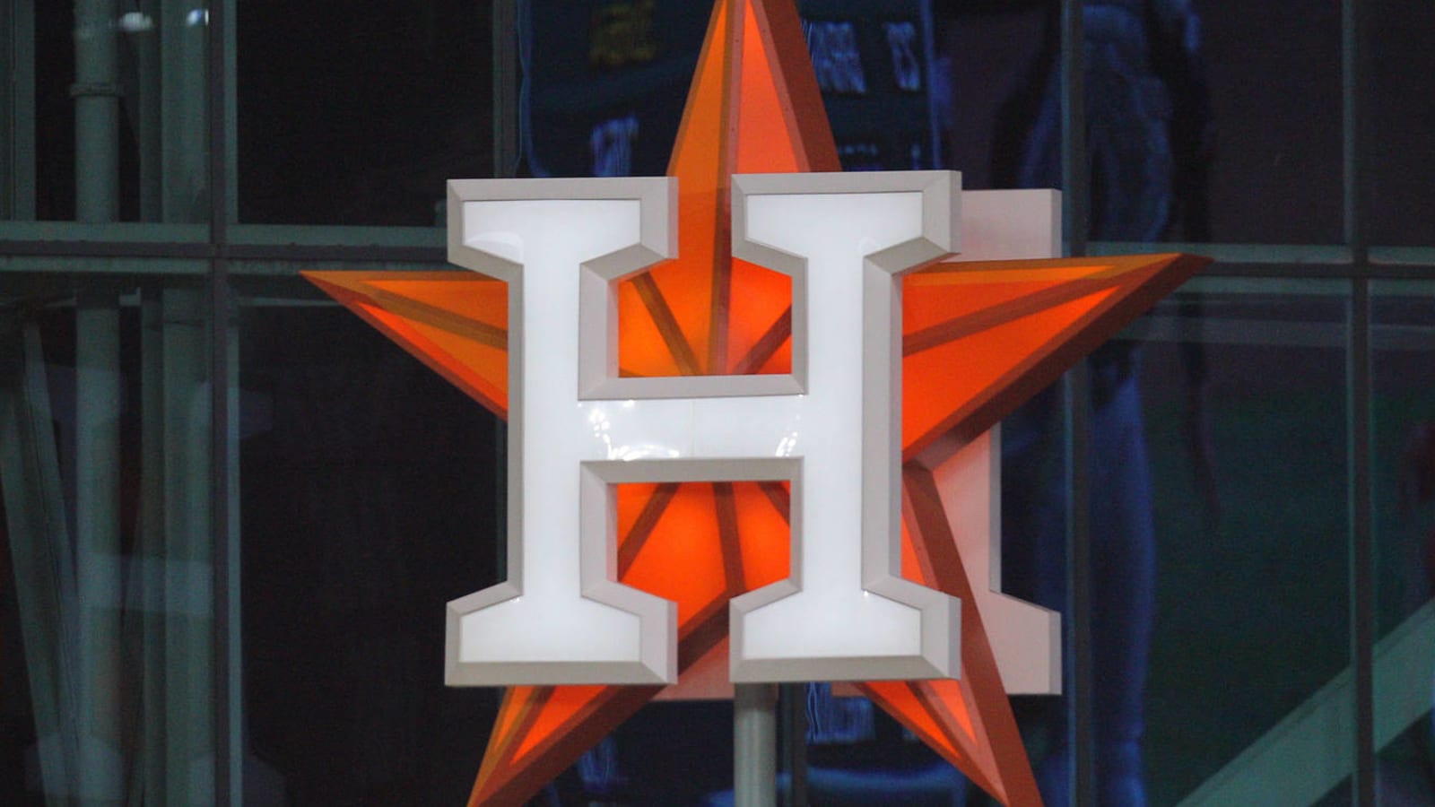Astros sign Carlos Correa's brother as undrafted free agent