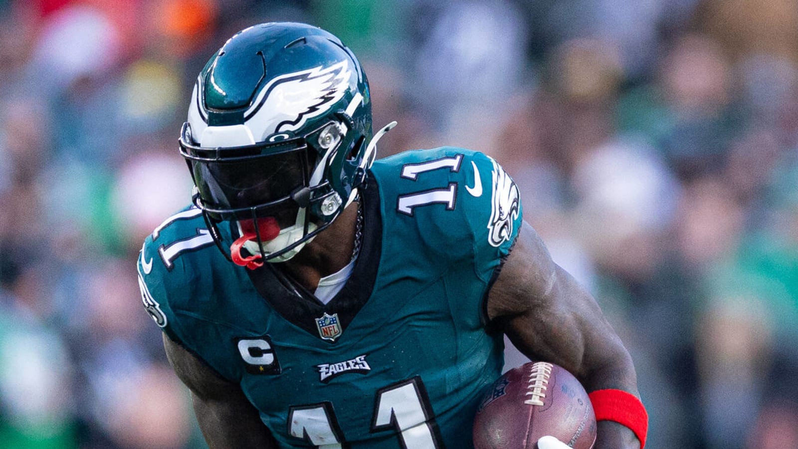 Eagles star explains his curious social media change