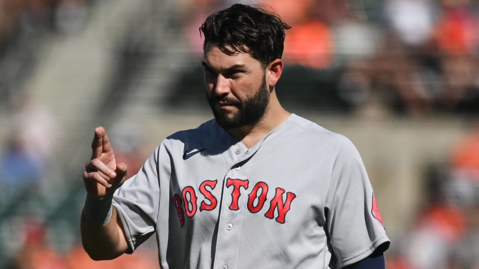 Red Sox to activate Eric Hosmer from IL on Monday