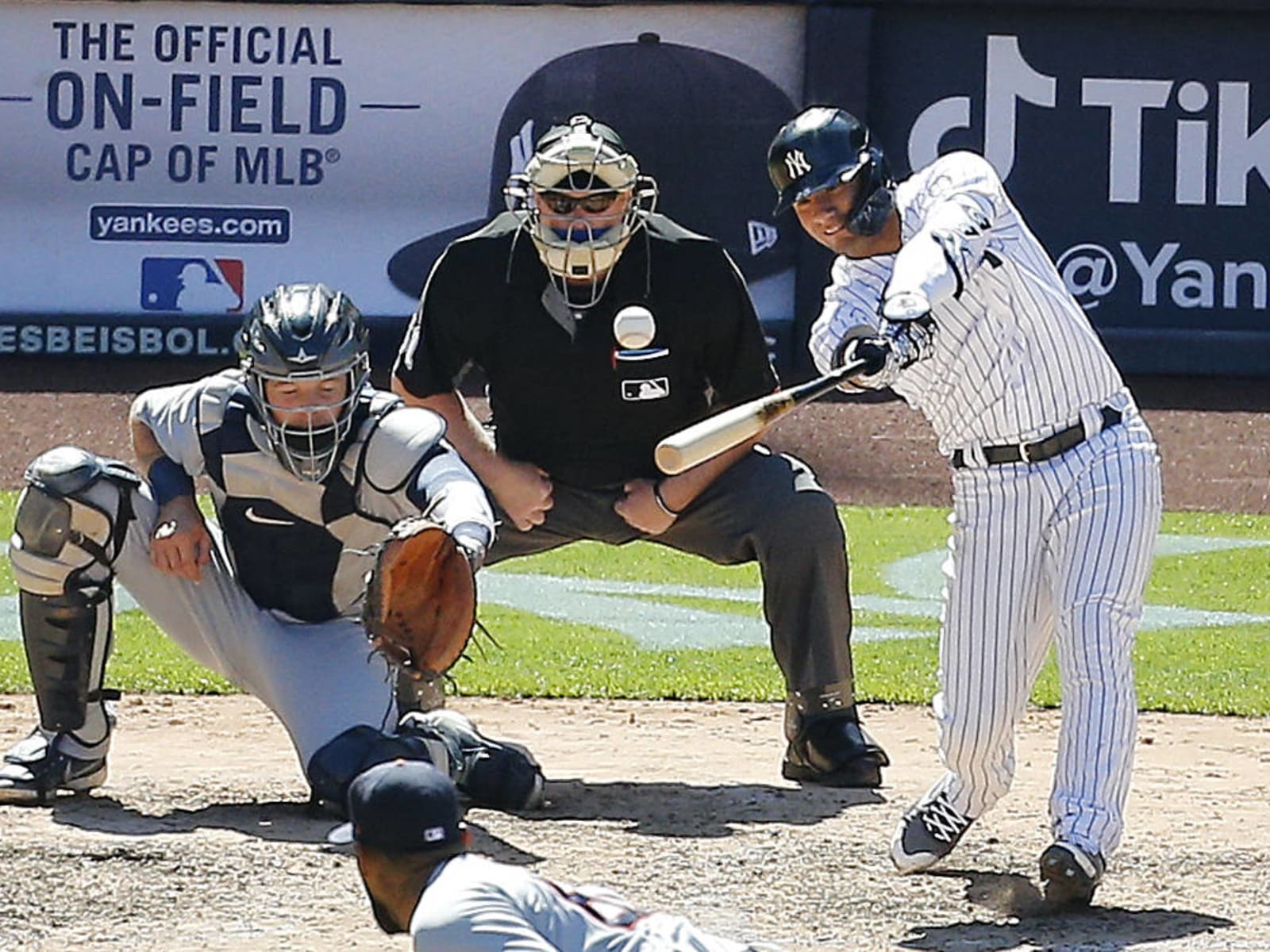 Carlos Torres Umpire - Larry Brown Sports