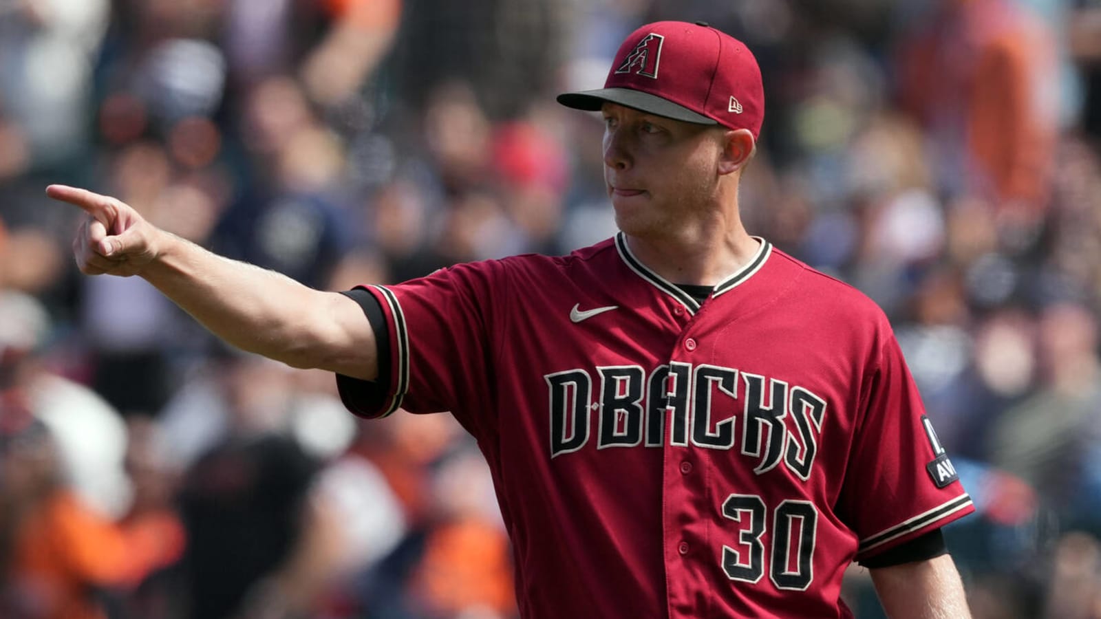 Watch: D-backs send reliever to bat with game on the line