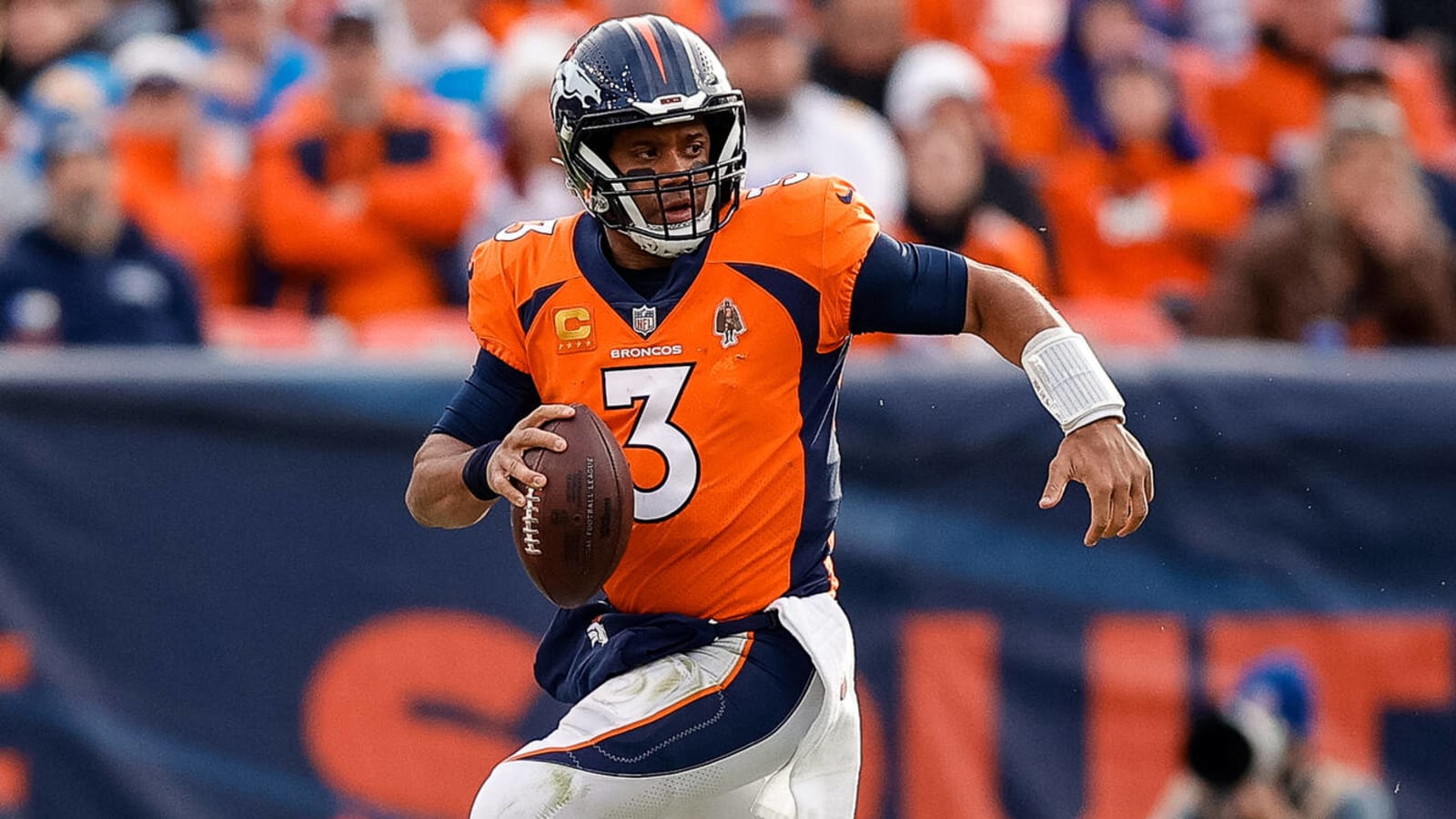 Broncos WR issues warning to NFL about Russell Wilson