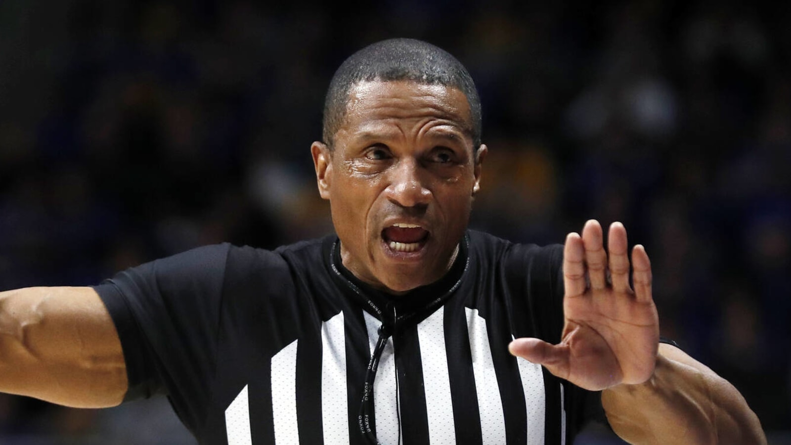 Referee returns to NCAA Tournament for first time since 2019 following two-year ban