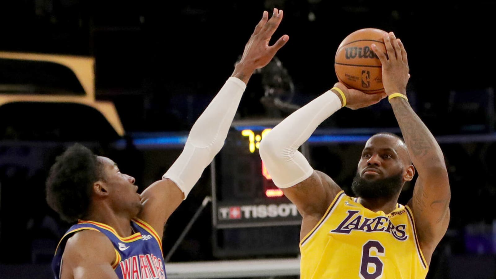 LeBron James drops 56 points, leads Lakers to win over Warriors